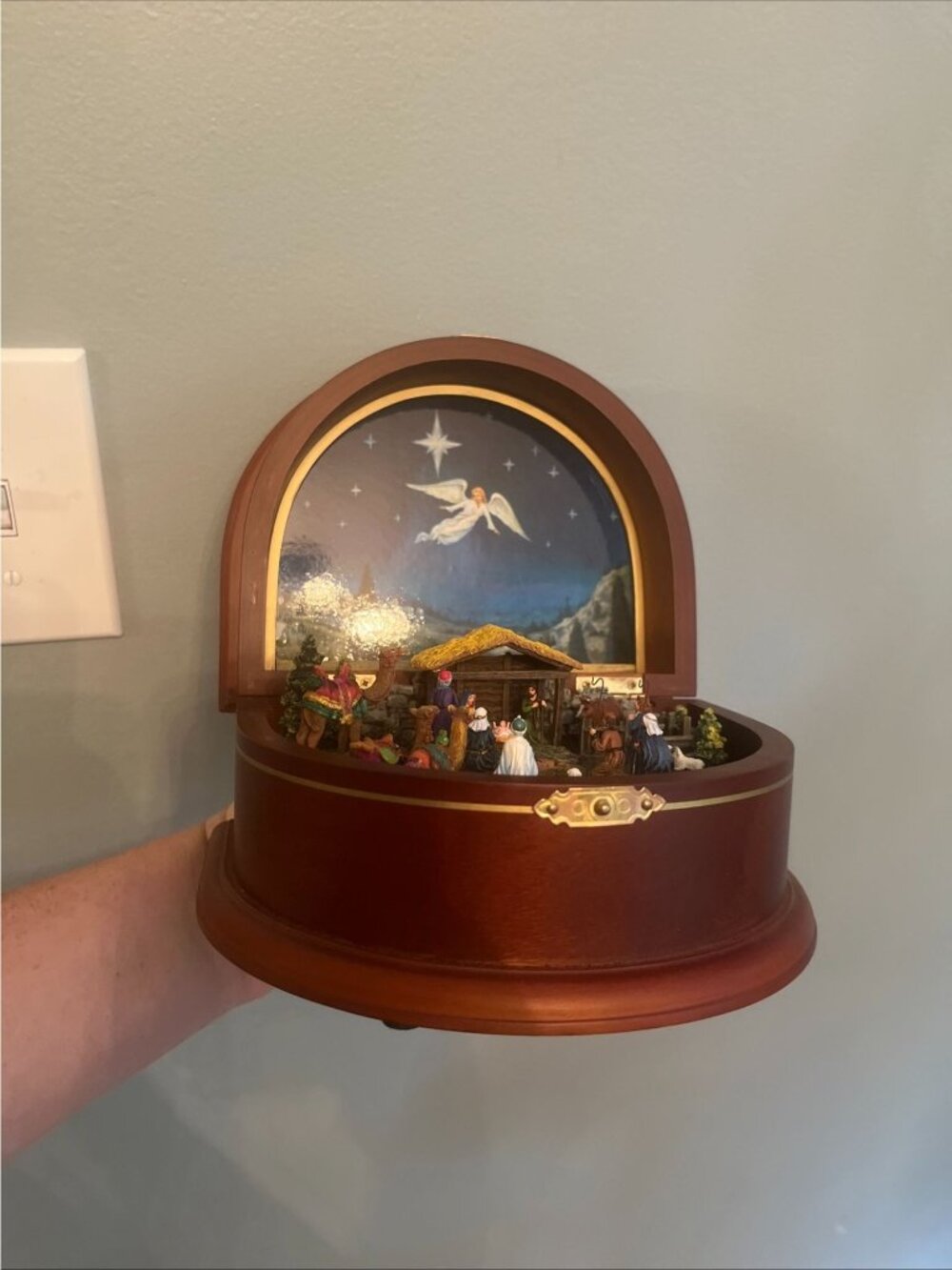 The Danbury Mint "The Nativity" 3D Music Box Plays “Silent Night” Vintage